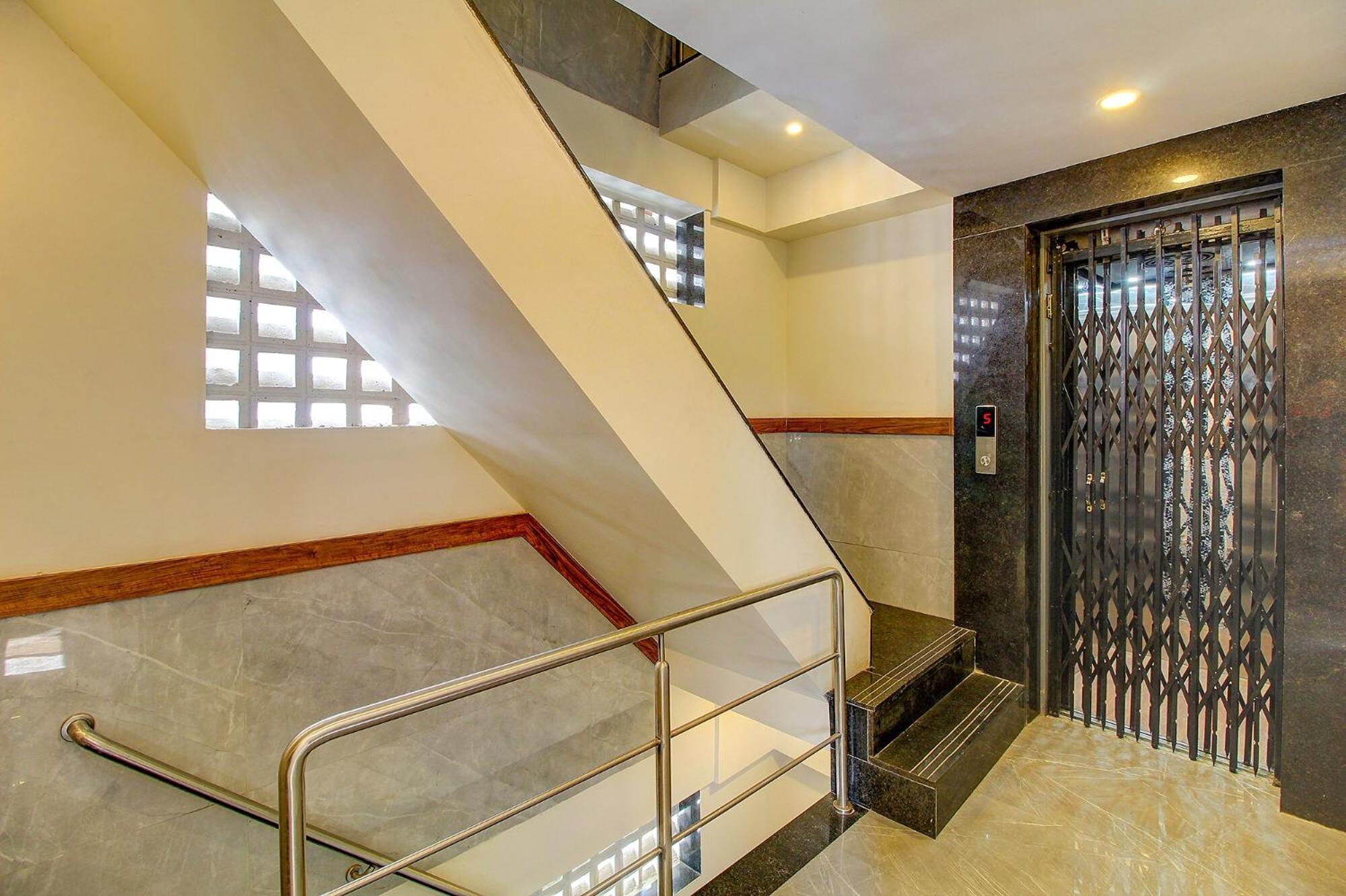 Fabhotel Peninsula - Nr Csmt Station Mumbai Exterior foto